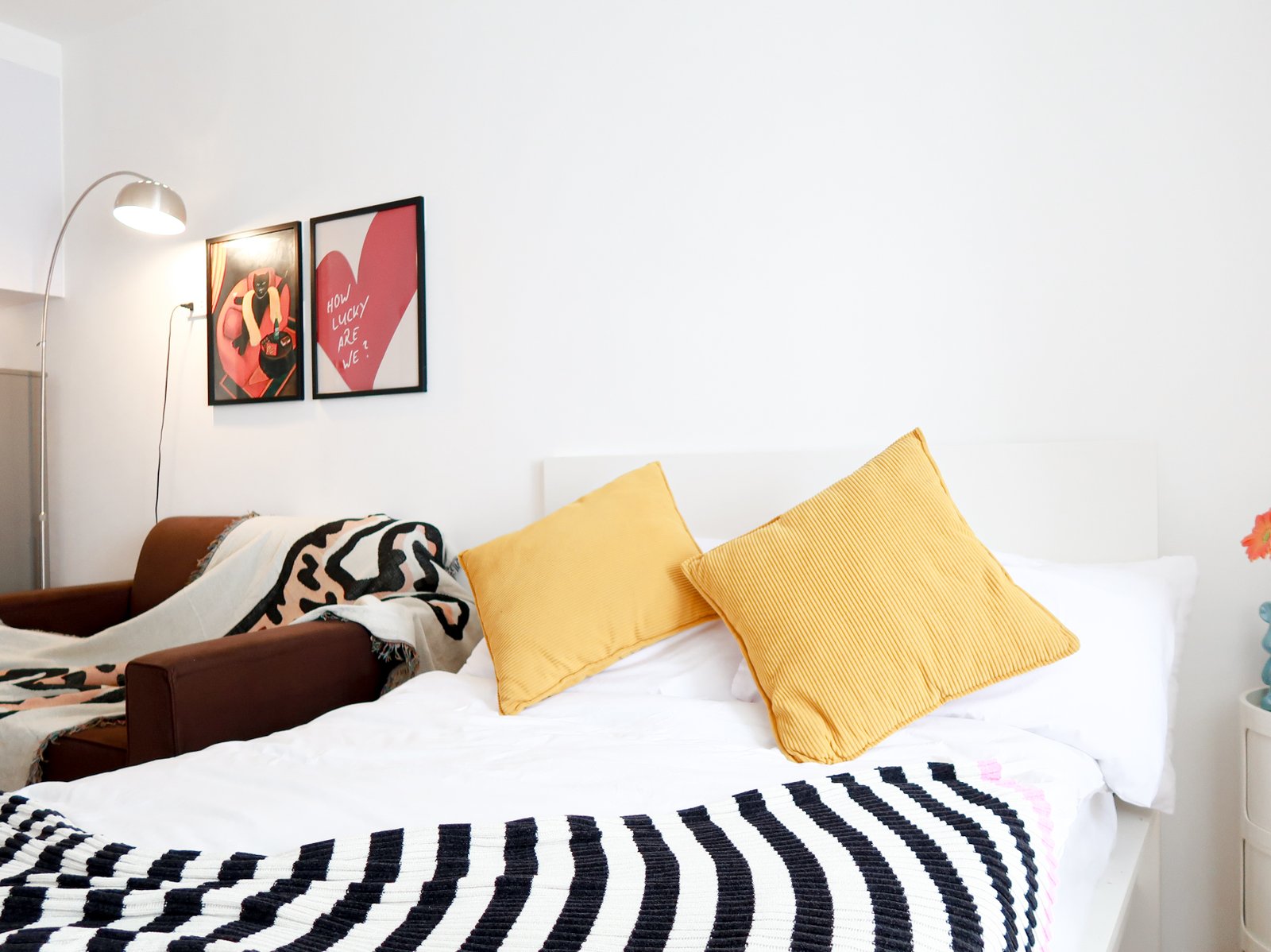 Mid Century Unit - Bedroom View