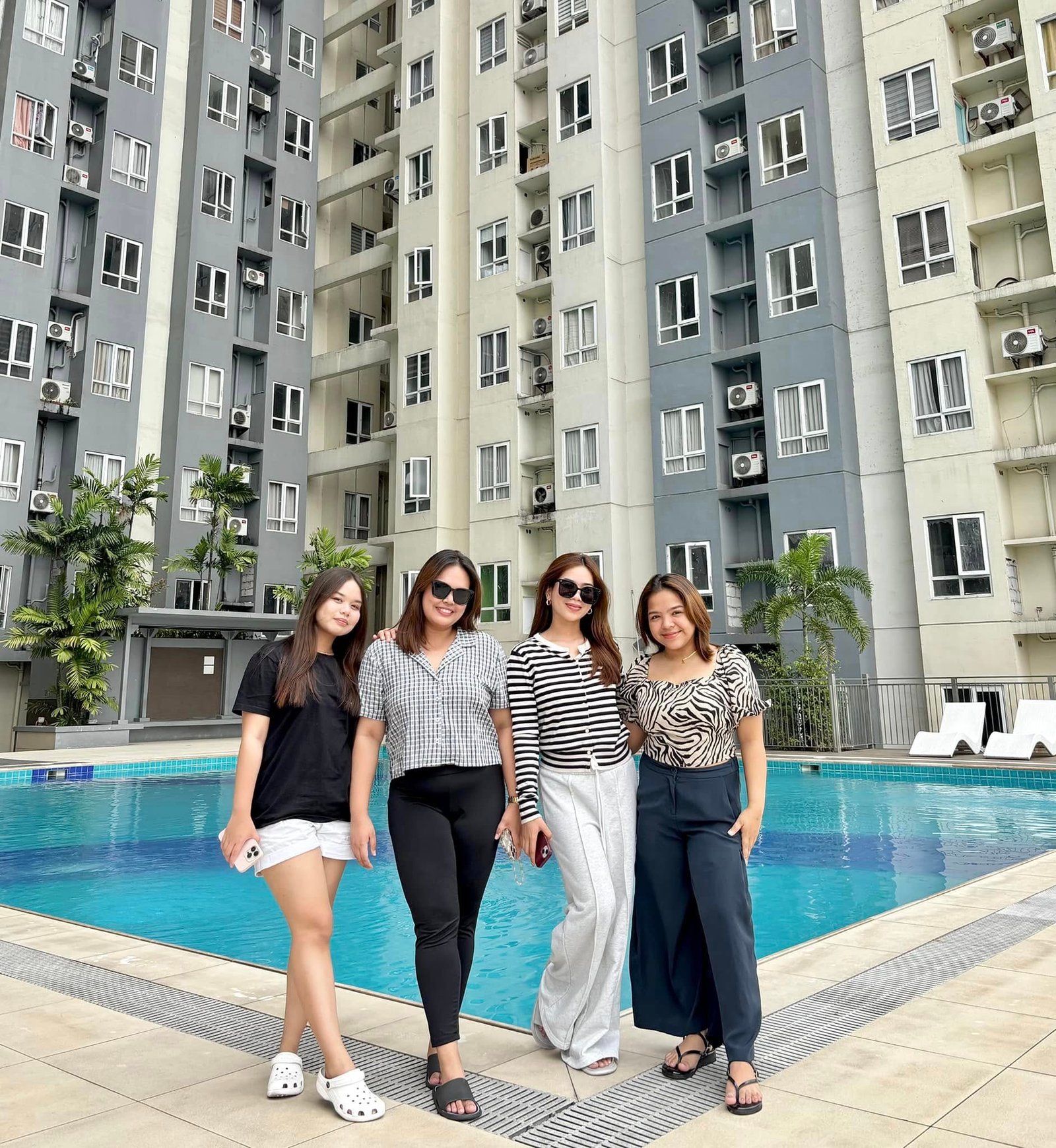 Lounge Chair and Hat Setup